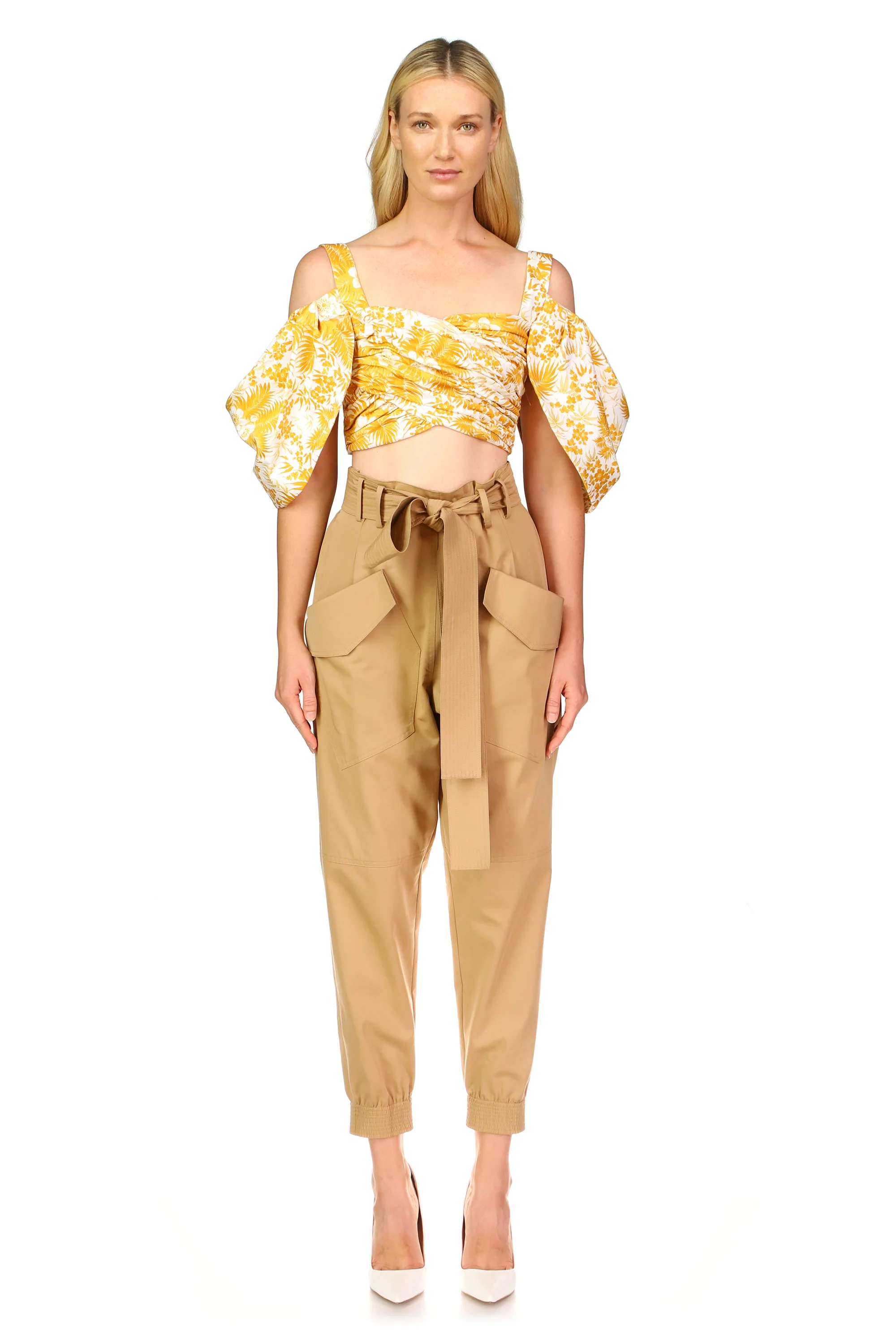 Lucinda Bustier - Image 6