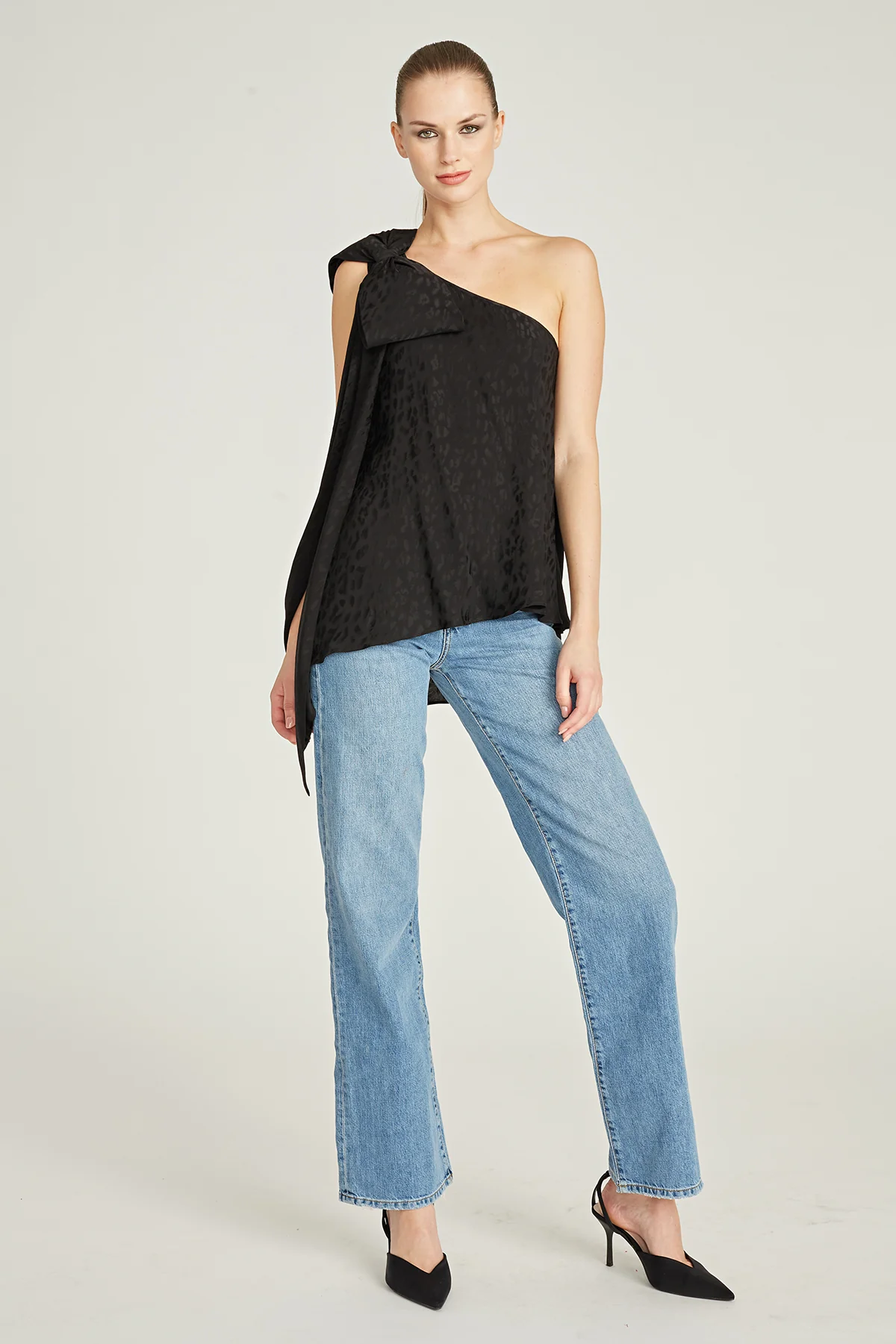 Aubrey Bow Shoulder Top - Image 10