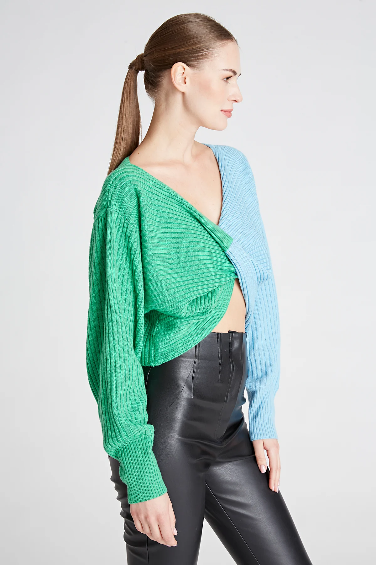 Cruz Twist Sweater - Image 4