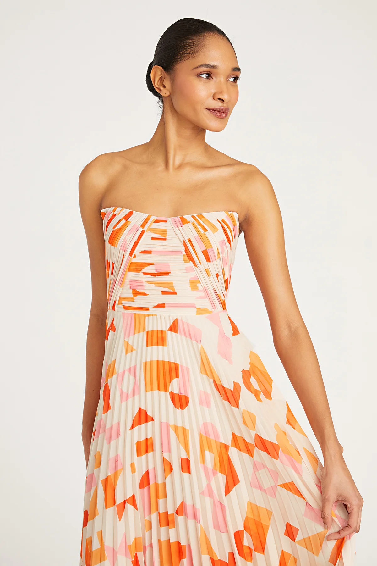 Mosey Pleated Midi Dress - Image 4