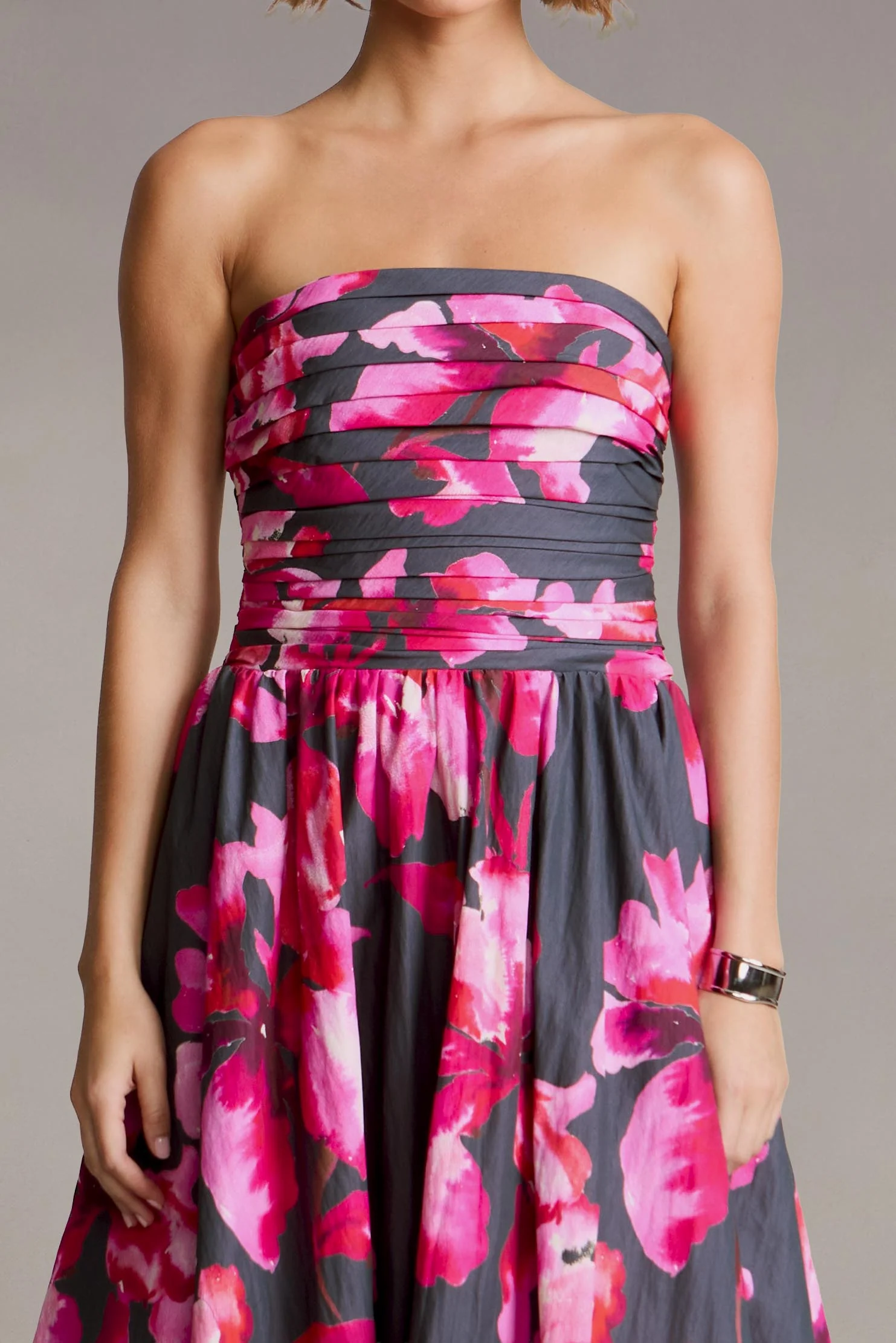 Helena Bubble Midi Dress - Image 4