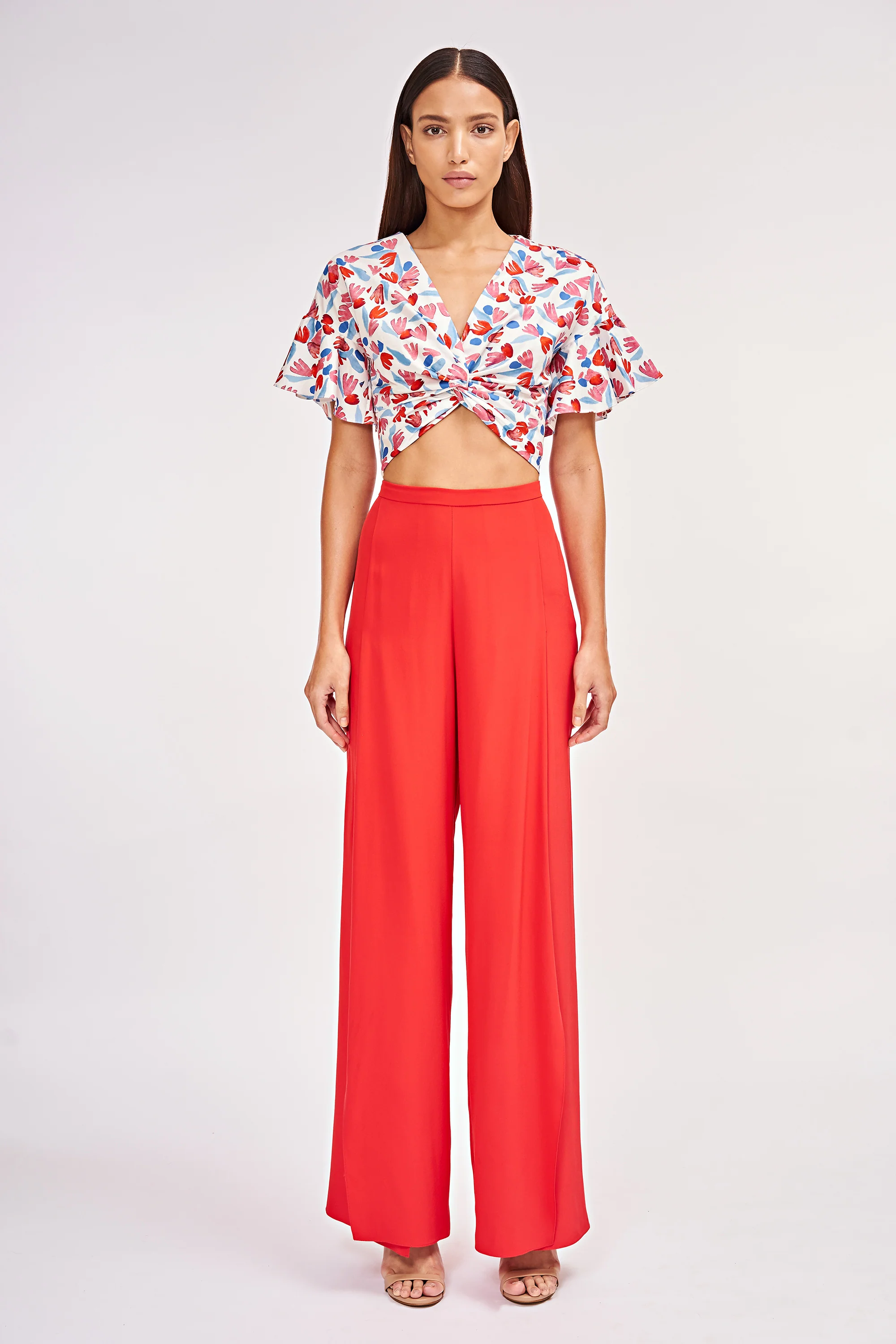 Ines Pant - Image 4
