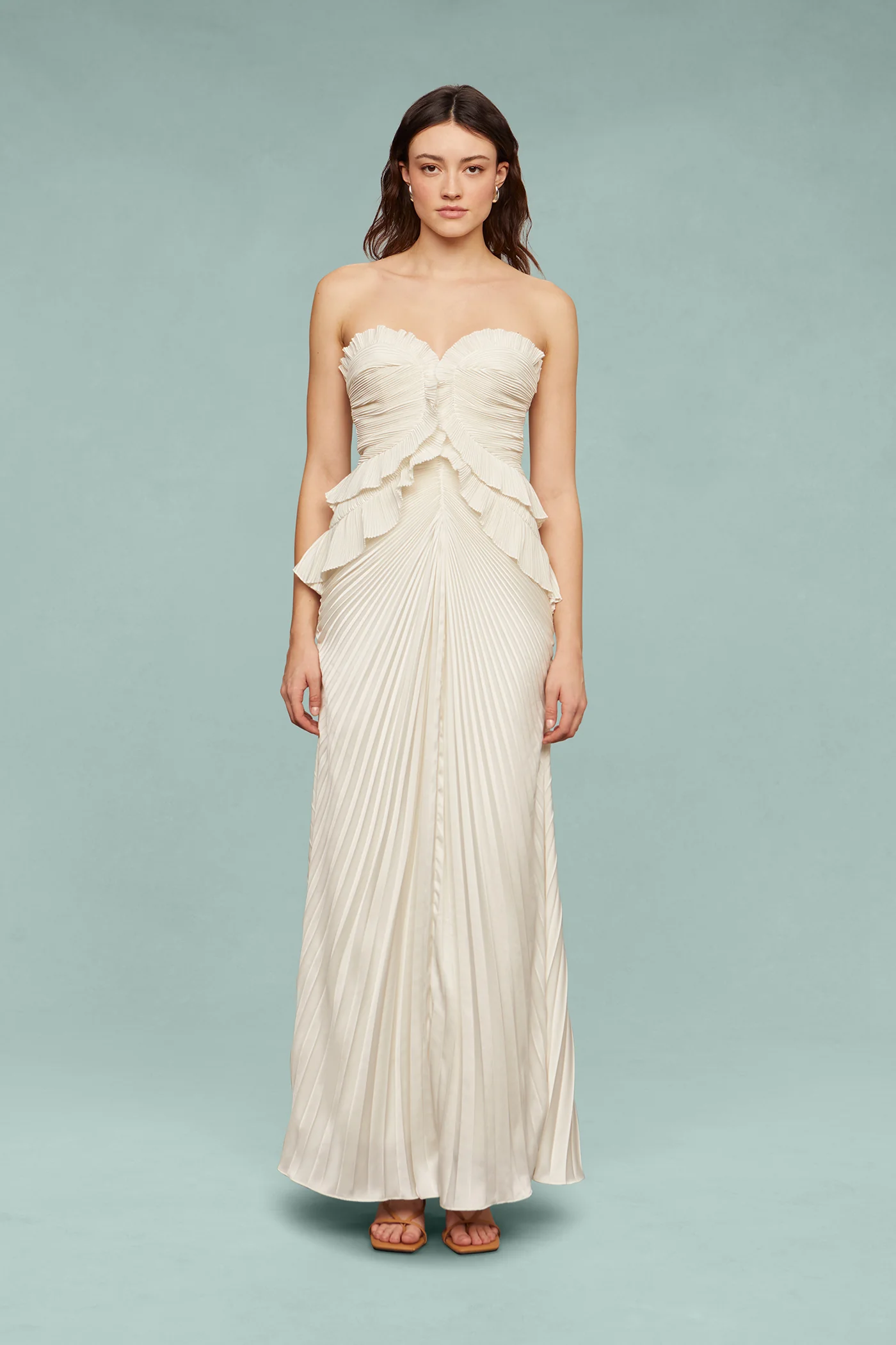 Isabell Sweetheart Neck Gown